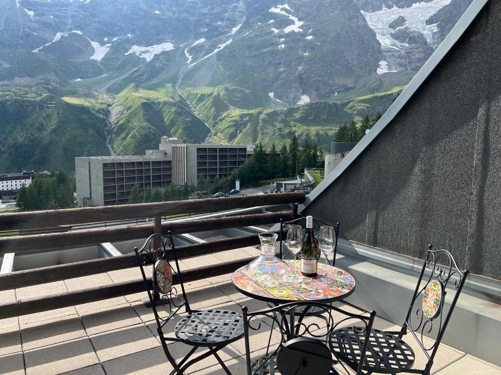 Cervinia - Matterhorn Apartments เบรยล์-แชร์วิเนีย ภายนอก รูปภาพ