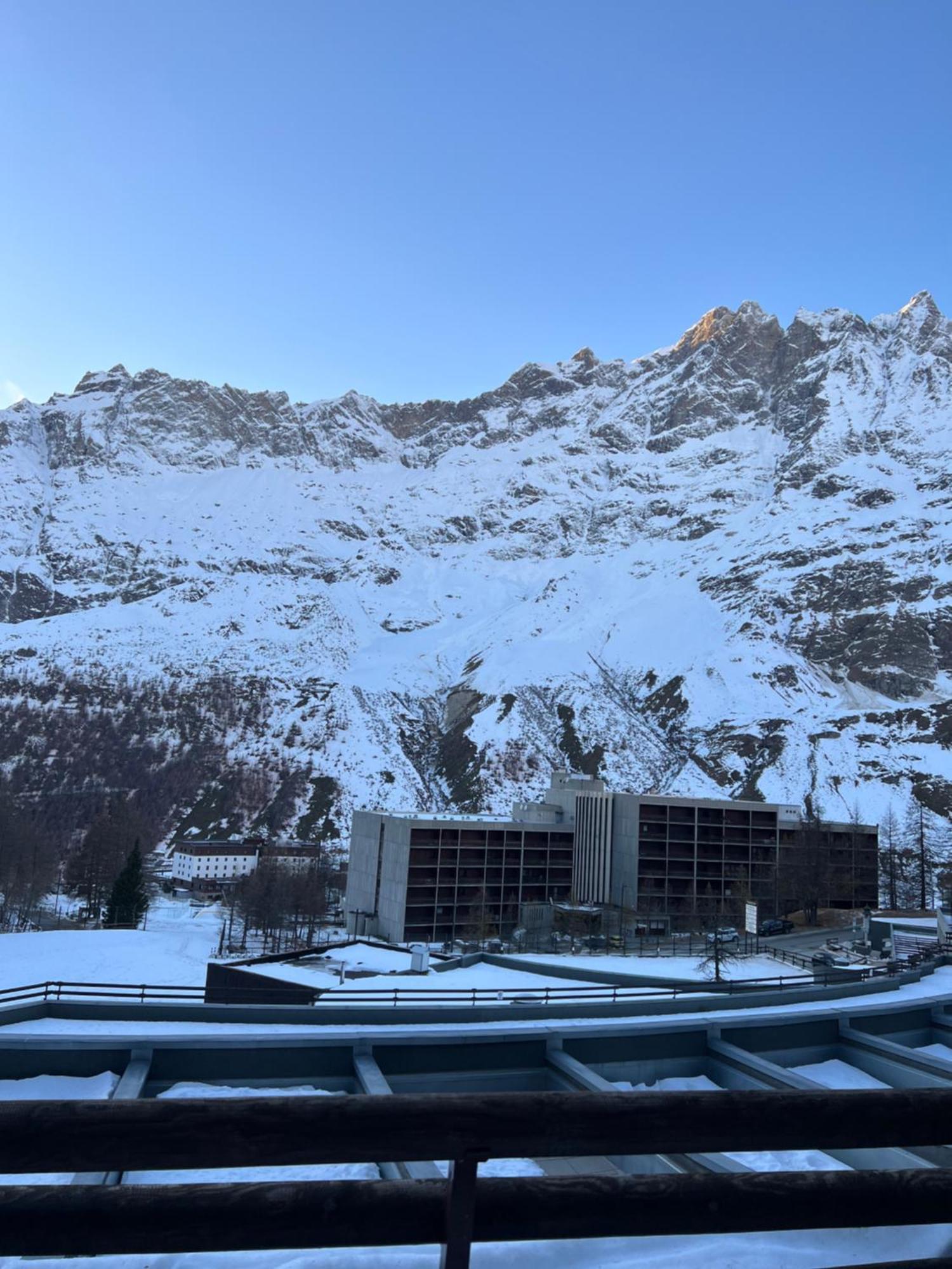 Cervinia - Matterhorn Apartments เบรยล์-แชร์วิเนีย ภายนอก รูปภาพ