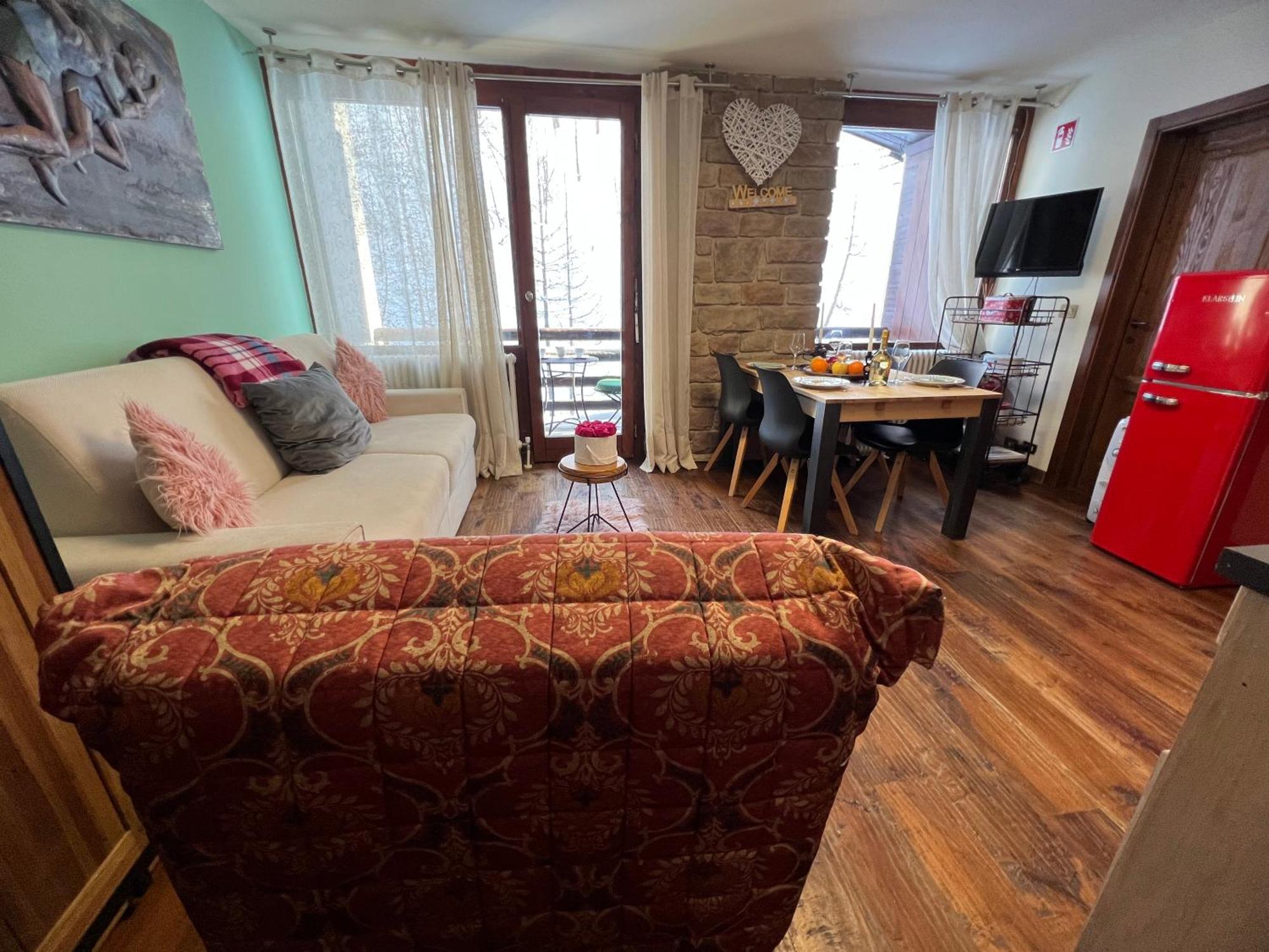 Cervinia - Matterhorn Apartments เบรยล์-แชร์วิเนีย ภายนอก รูปภาพ