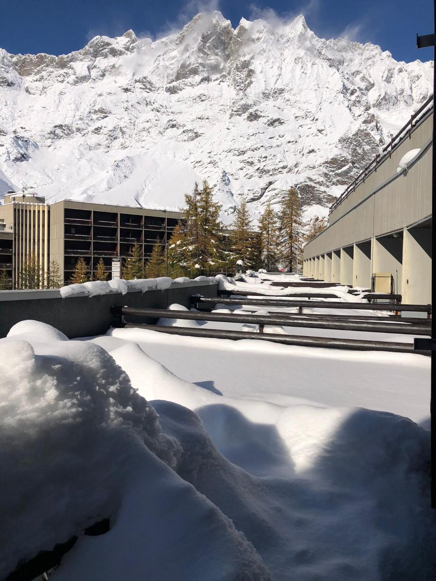Cervinia - Matterhorn Apartments เบรยล์-แชร์วิเนีย ภายนอก รูปภาพ
